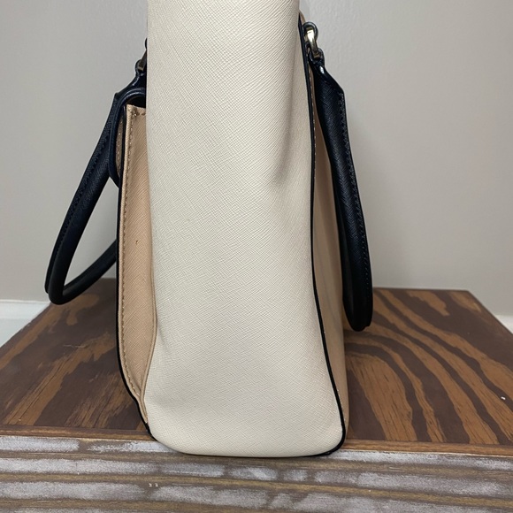 Beige and Cream Kate Spade Handbag - Picture 4 of 5